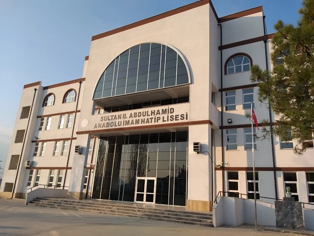 Sancaktepe’de Herşeyiyle Yenilenen Bir Okul