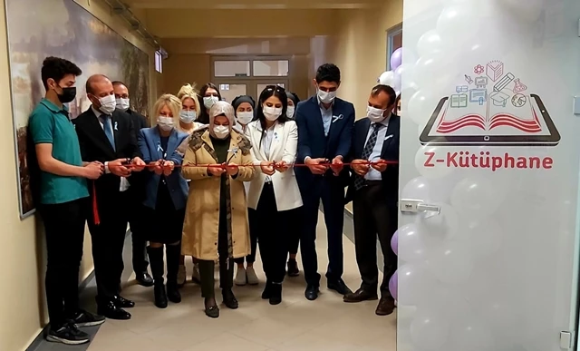 Sancaktepe ilçesinin gözde okulu Z Kütüphanesine kavuştu