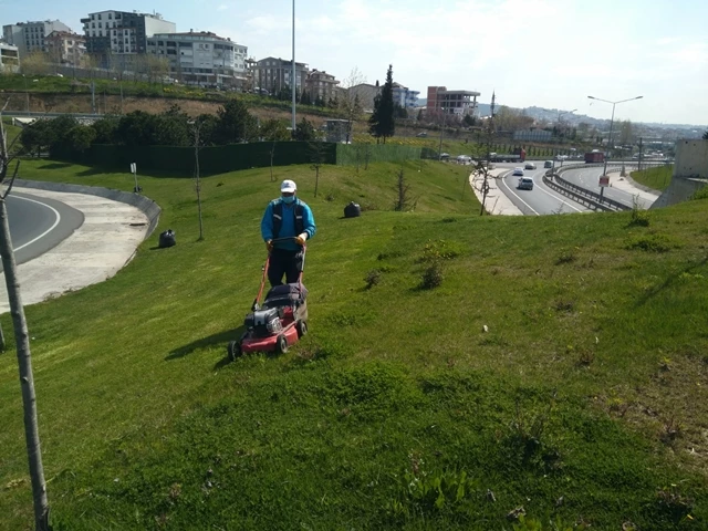 Gebze bölgesindeki yeşil alanlar yaza hazırlanıyor
