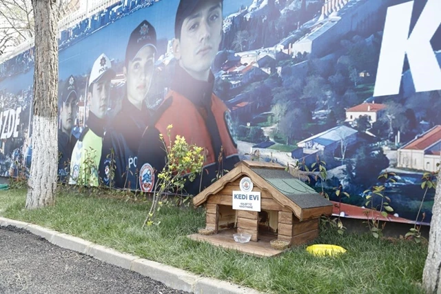 ÖĞRENCİLER HAYALLERİNDEKİ KARAKOLU GERÇEĞE DÖNÜŞTÜRDÜ