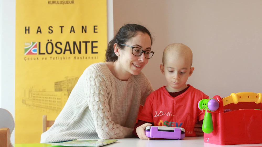 DEPREMDE ÇINARLARIMI KAYBETTİM  LÖSEMİ YÜZÜNDEN TOHUMUMU KAYBEDEMEM
