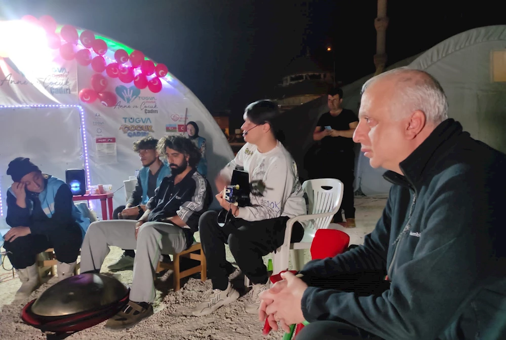 AYVALIK’TAN GİDEN YARDIMLAR ÇOCUKLARA ULAŞTI